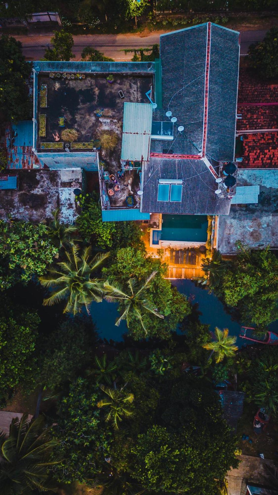 Hotel Summer Side