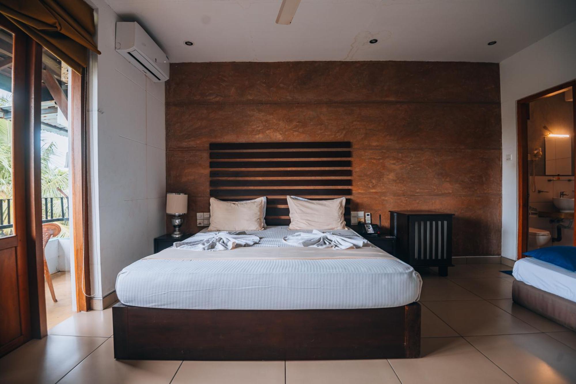 Summerside Negombo